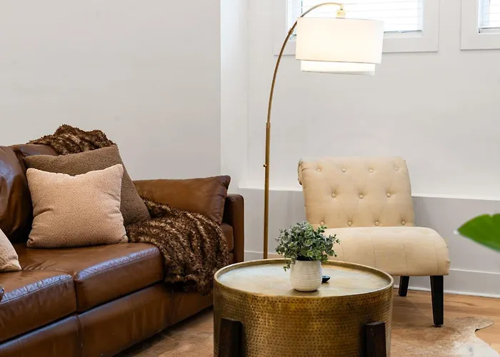 Vibrant West Town Perfect For Families Chicago